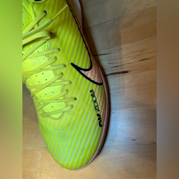 Nike Mercurials Indoor Soccer shoes /cleats - Picture 3 of 6